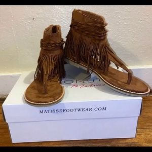 BRAND NEW FRINGE SANDALS
